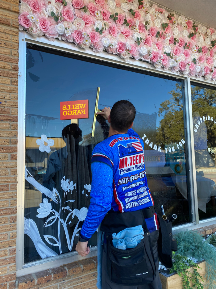 Commercial Window Cleaning in Downtown Old Katy, TX